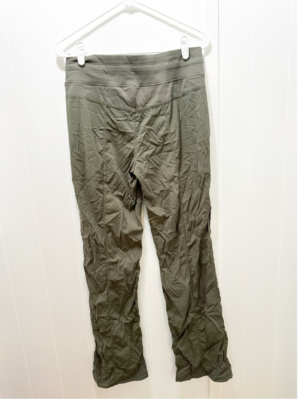 Lululemon dance studio mid rise pant army green size 8 - Picture 3 of 4